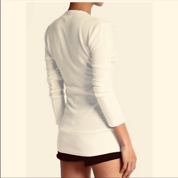 ✨LAST ONE✨Off Beige snap closure BEST cardigan - Picture 5 of 7